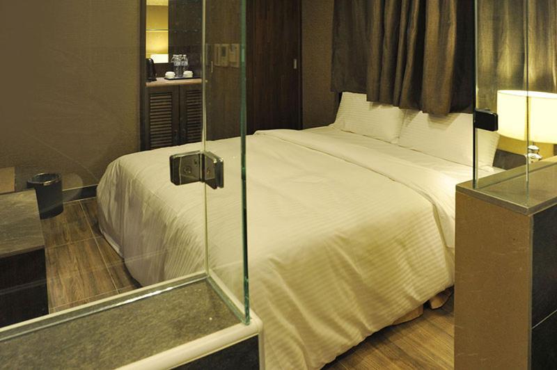 Maple Hotel Tainan Exterior foto